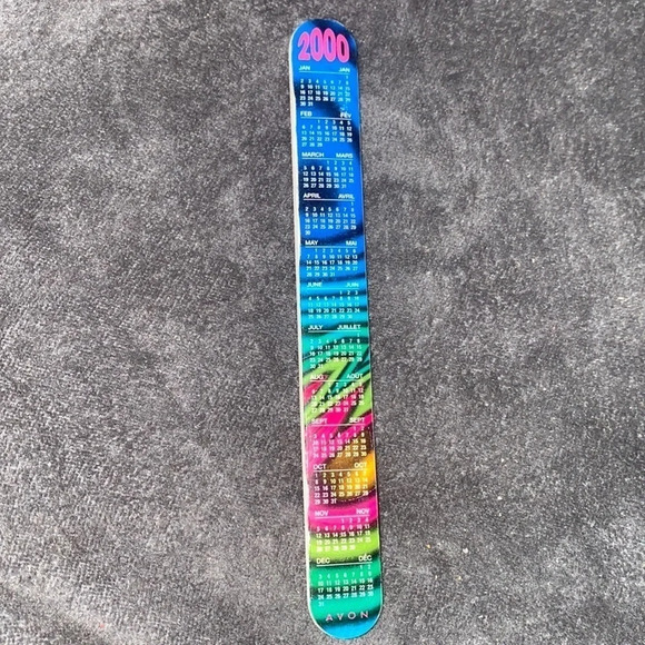 Y2K 2000 Calendar Avon nail buffer  New - Picture 1 of 3